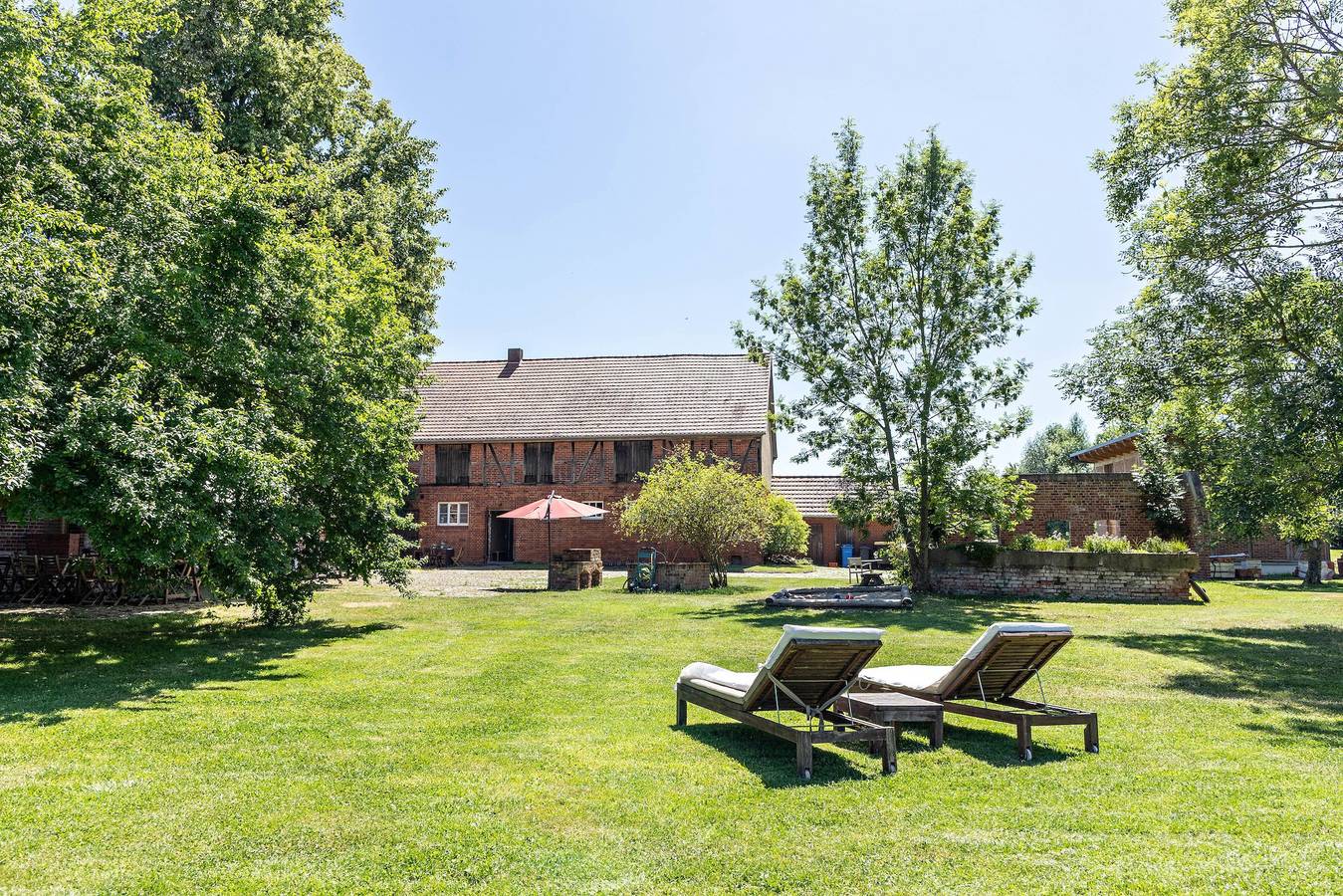 Ganze Wohnung, Ferienwohnung 'Der Flusshof, Scheunenwohnung' mit gemeinsamer Terrasse, gemeinsamem Garten und Wi-Fi in Werben (Elbe), Westhavelland