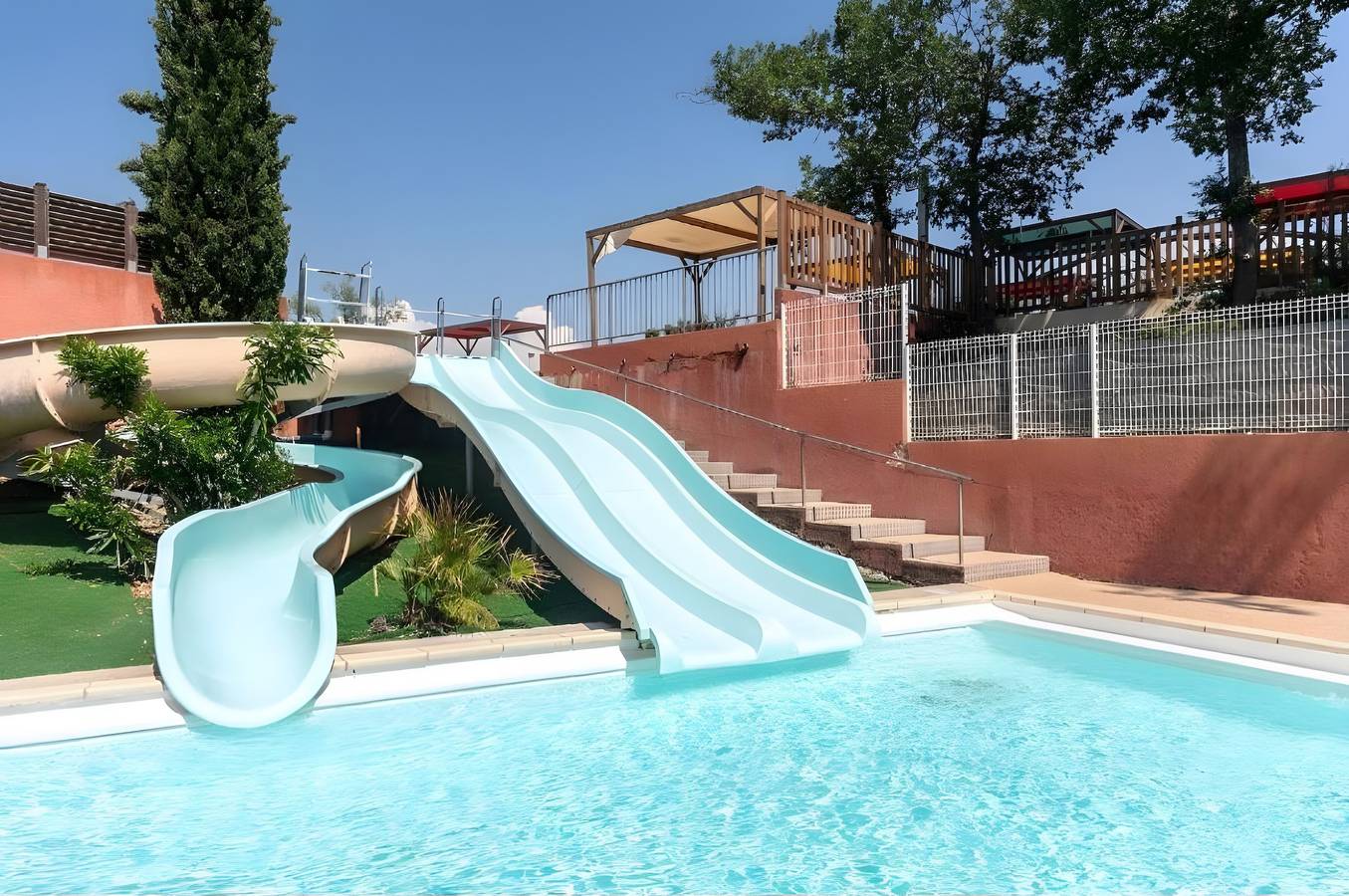 3-Bedroom Mobile Home with Air Conditioning, Shared Pool and Private Terrace
