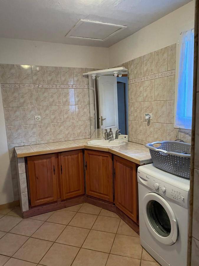 Location de vacances pour 7 personnes, avec jardin à Régusse - 3