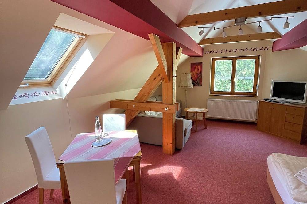 Gästezimmer mit bezauberndem Garten und Koi-Teich. in Trebbin, Teltow-Fläming