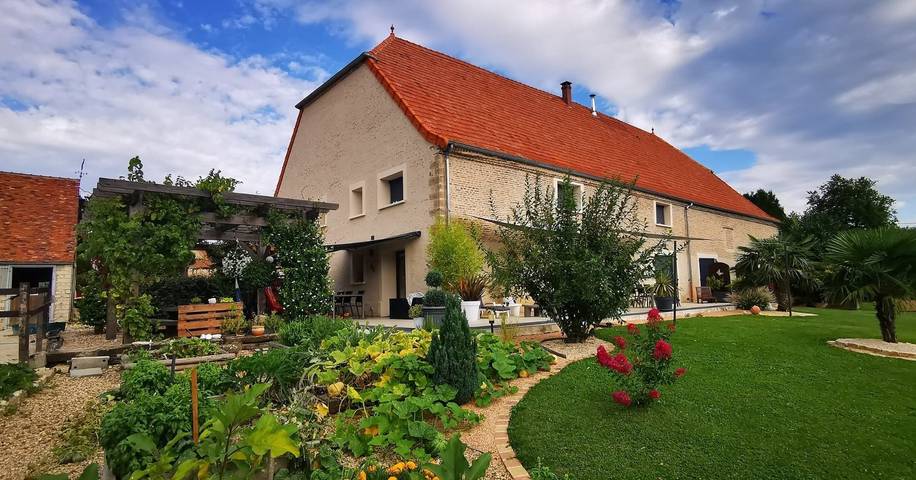 Chambre d’hôte pour 2 personnes, avec jacuzzi ainsi que jardin et sauna dans Côte-d'Or - 2