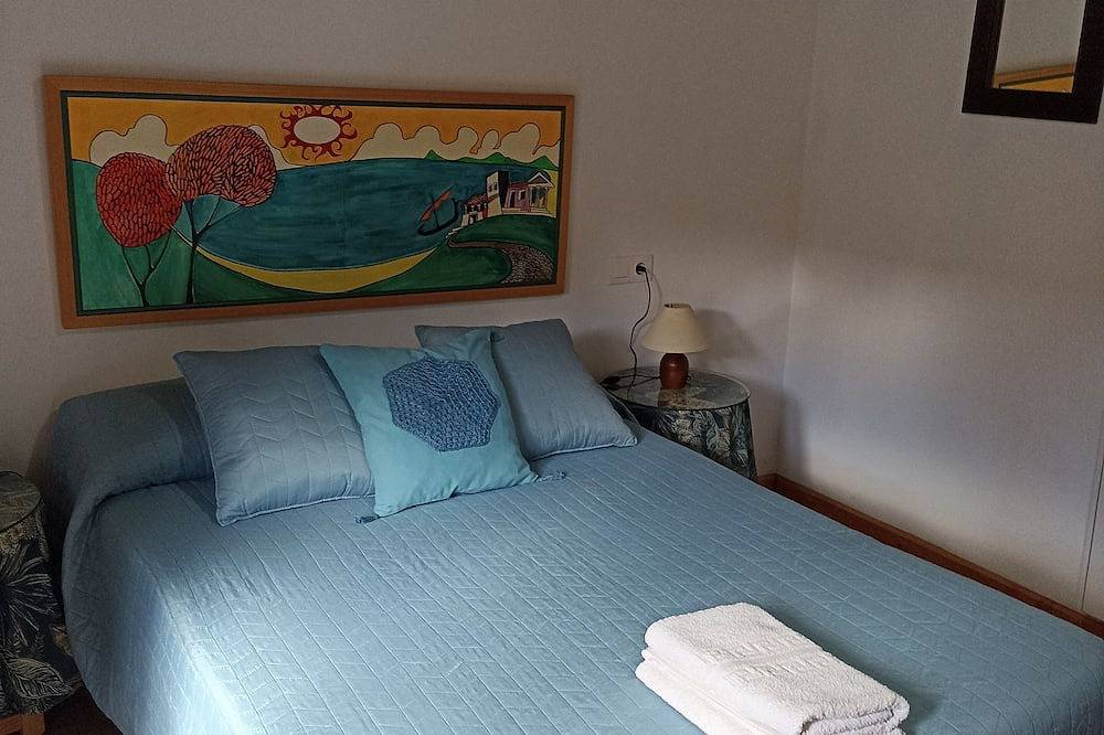 Casa rural con dos casitas de alquiler completo. Ambas con su cocina y salón in Villanueva del Conde, Provincia de Salamanca