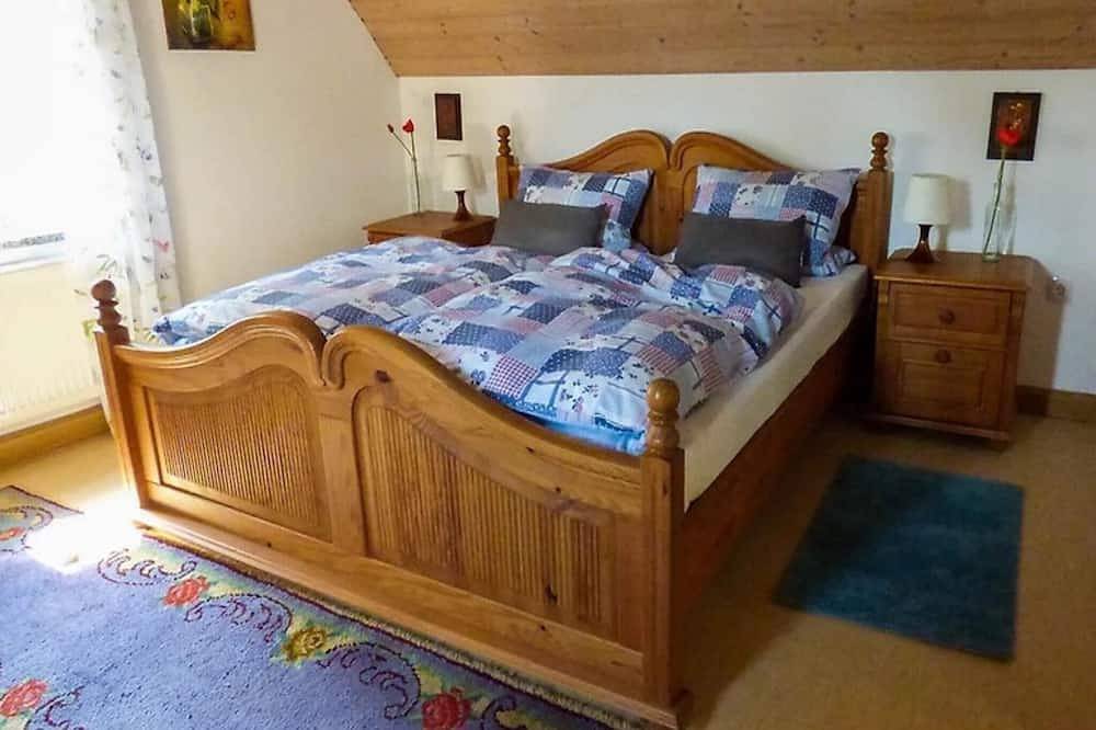Ganze Wohnung, Ferienhaus (90qm) mit 3 Schlafzimmern und Veranda in Schwarzenbach an der Saale, Landkreis Hof