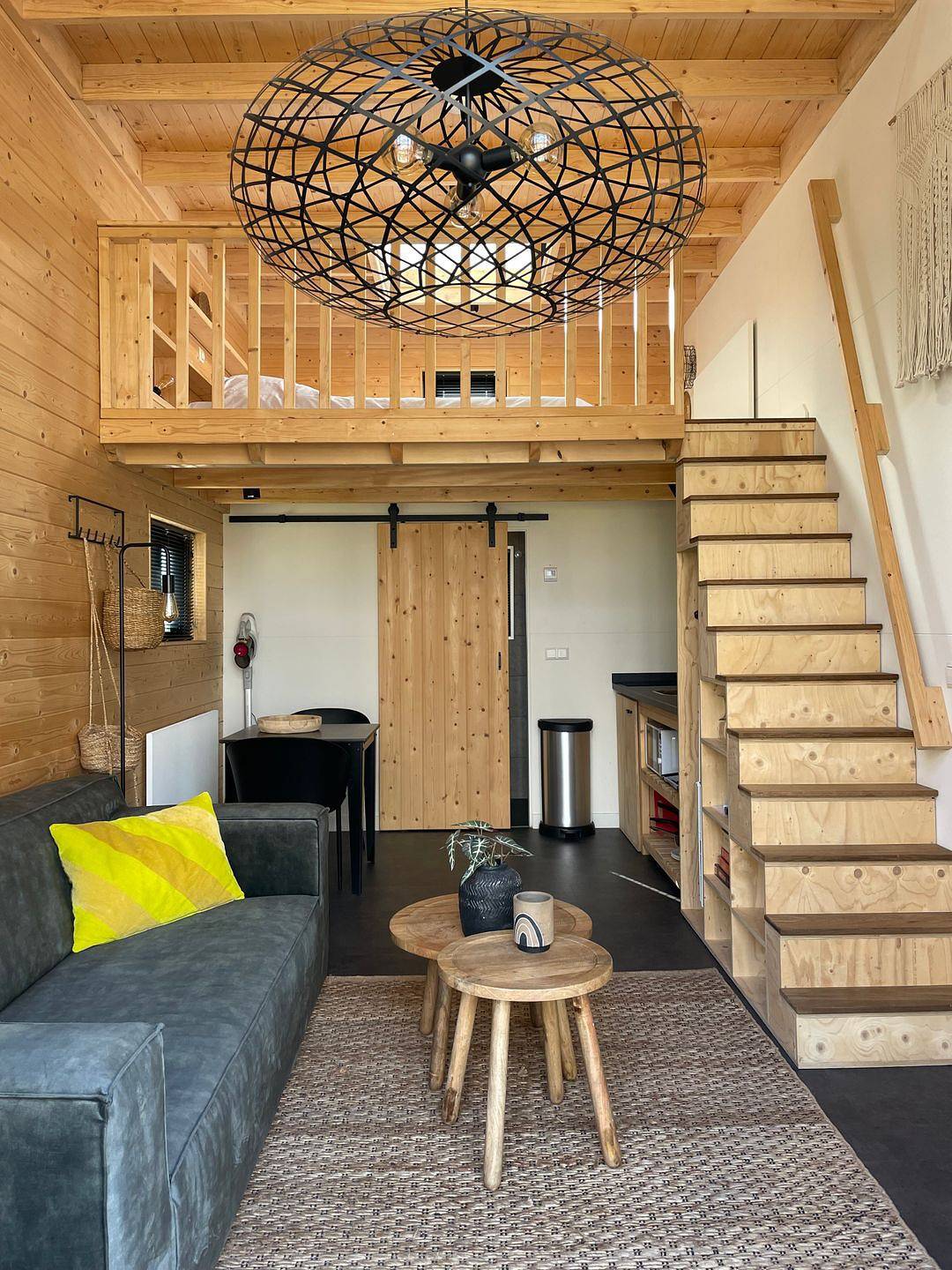 Pawradise – Charmantes Tinyhouse am Wasser in Olburgen | Romantik & Abenteuer in IJssel