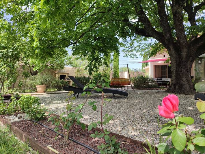 Gîte pour 4 personnes, avec terrasse et jardin dans le Vaucluse - 2