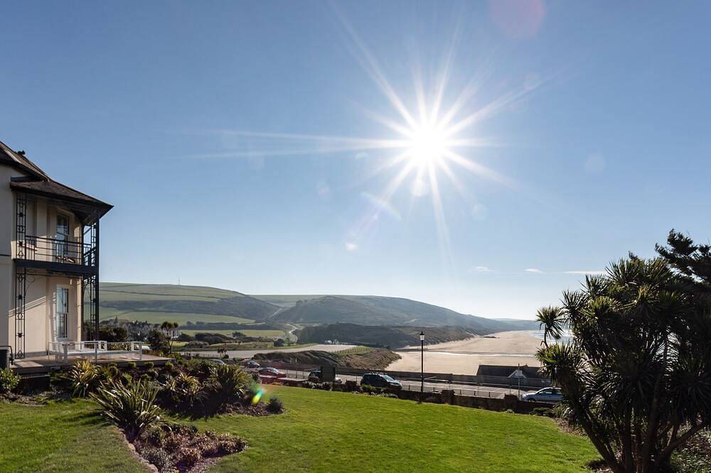 5 * casa de lujo para mascotas en Woolacombe con bañera de hidromasaje y vistas al mar in Woolacombe, Devon