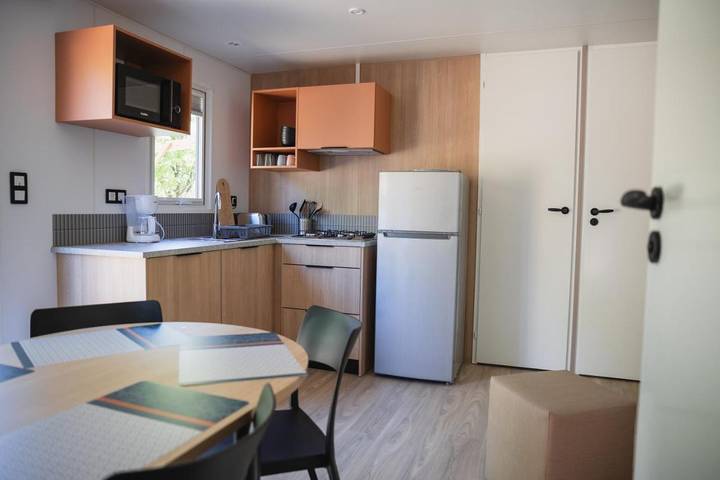 Location de vacances pour 6 personnes, avec terrasse et jardin ainsi que piscine et vue à Bourseul - 4