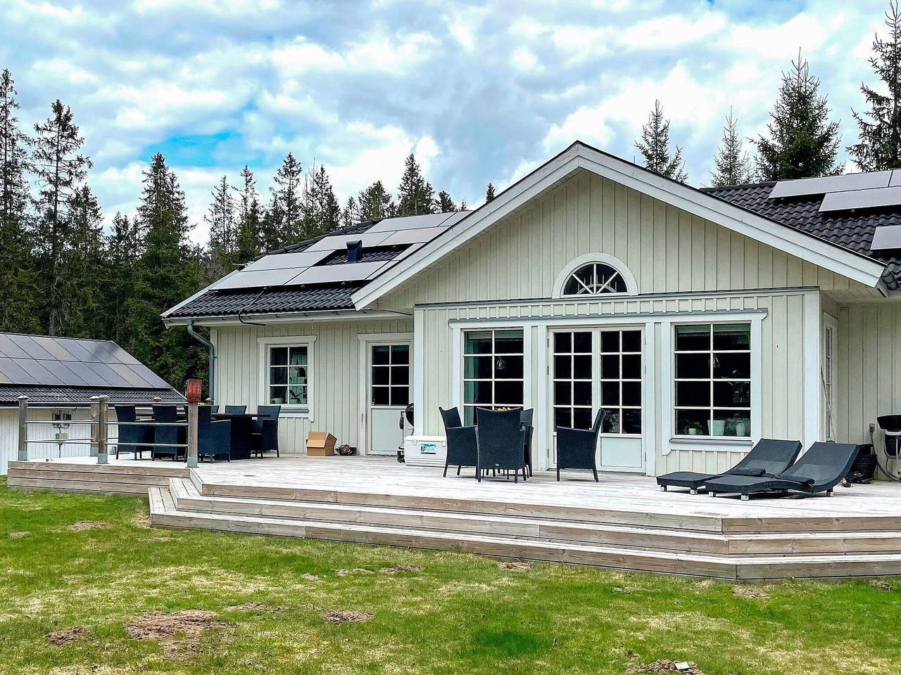 Familienfreundliches Haus mit Blick auf die Natur in Hössna distrikt, Västergötland