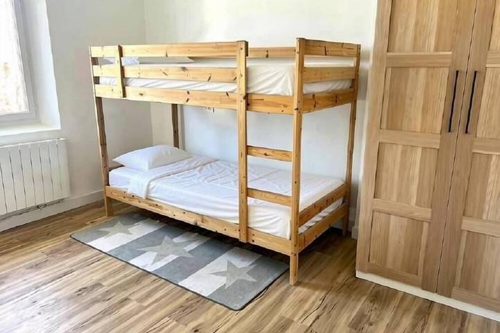 Llivia IX - Drei Schlafzimmer Wohnung, Schläft 6 in Enveitg, Parc naturel régional des Pyrénées catalanes