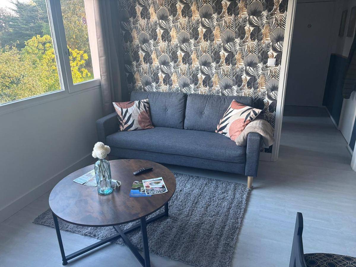 Appartement entier, One-Bedroom Apartment in Valognes, Côte de la Déroute