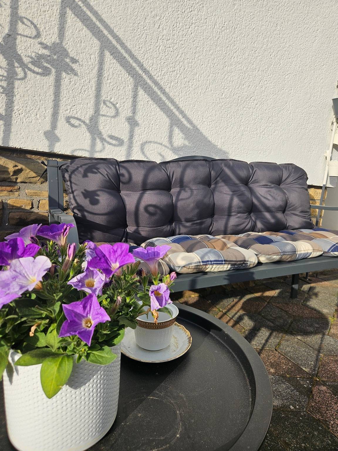 Ganze Wohnung,  Fewo Elya - Gartenparadies nahe Events,Outlet und Spa in Iversheim, Bad Münstereifel
