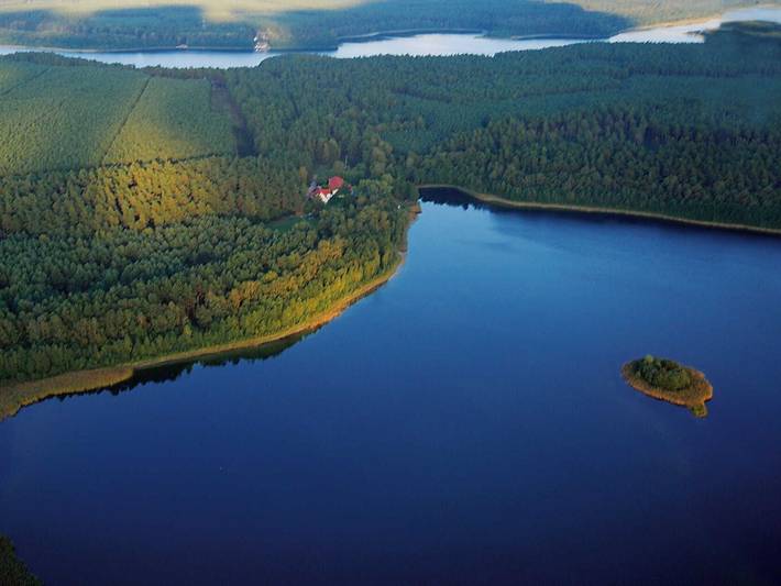 Ferienwohnung für 4 Personen, mit Balkon und Seeblick sowie Garten und Sauna, kinderfreundlich in Alt Schwerin - 2