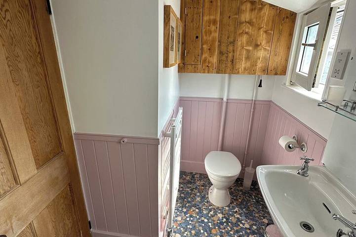 3 bedroom Cottage 1 min. from Porthmeor  Beach for up to 6 people. With parking in St. Ives, Cornwall