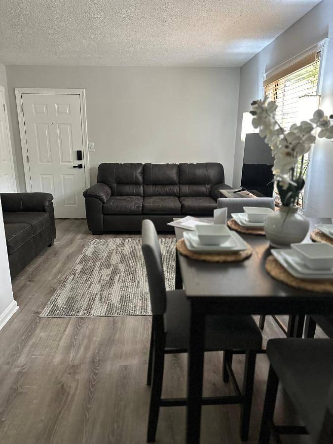 Apartamento de vacaciones para 6 personas, con vistas y jardín - 1