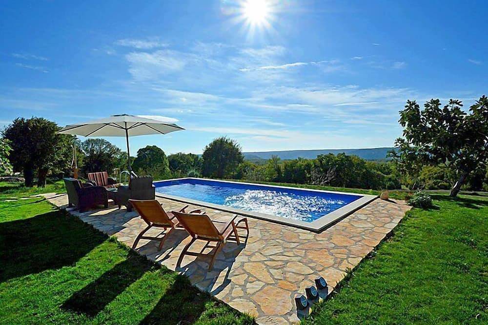 Casa vacanza a Arsia a partire da 83€ a notte