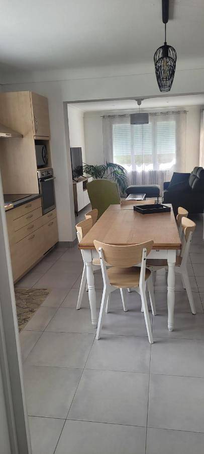 Gîte pour 8 personnes, avec jardin à Mouilleron-le-Captif - 4