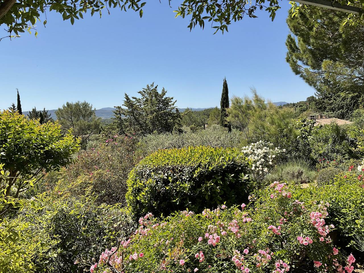 Arts &Flores, maison de vacances pour 6, air conditionné, piscine privée (chauffée) in Cotignac, Région de Brignoles