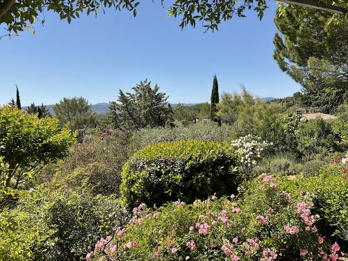 Location de vacances pour 6 personnes, avec piscine ainsi que terrasse et jardin à Cotignac - 3