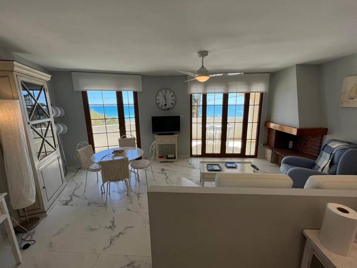 Apartamento para 4 personas, con piscina y terraza además de jardín y vistas en Alcocéber