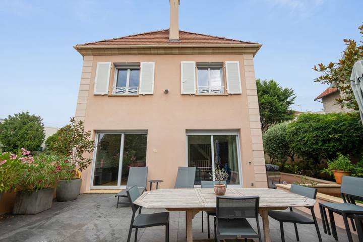 Location de vacances pour 5 personnes, avec jardin et terrasse dans les Hauts-de-Seine - 2