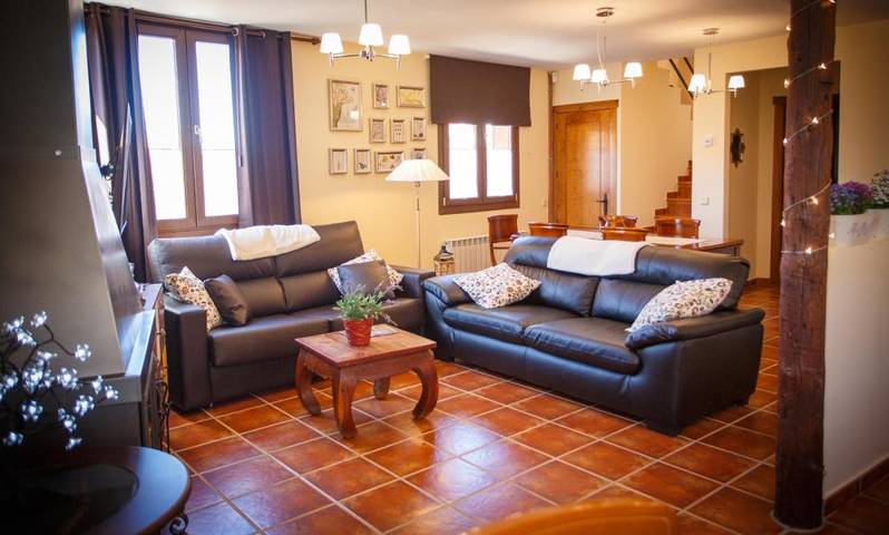 Chalet para 10 personas, con jardín y vistas, Se admiten mascotas en Sierra Norte - 2