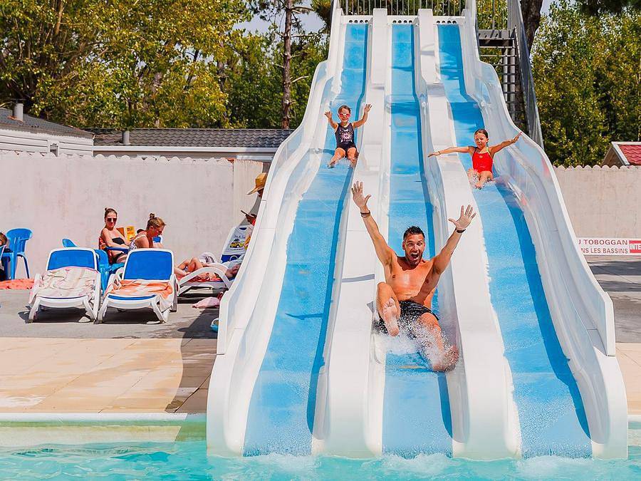 Flower Camping L’Escale du Perthuis - Mobilhome 4 personnes - Standard 26m² 2 chambres + terrasse (coté terre) in La Tranche-sur-Mer, Vendée