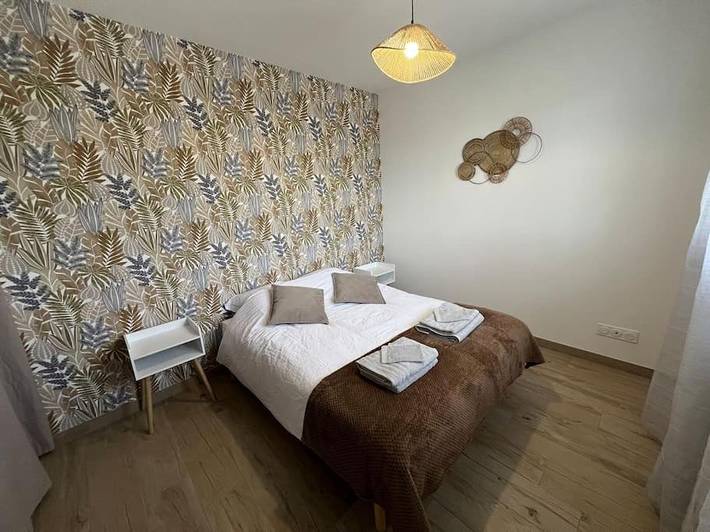 Location de vacances pour 6 personnes, avec jardin à Vézeronce-Curtin - 4