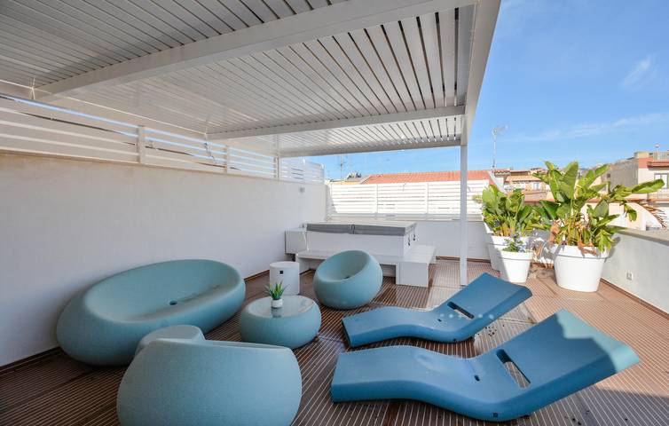 Gîte pour 4 personnes, avec jacuzzi et terrasse à Marina di Ragusa - 4