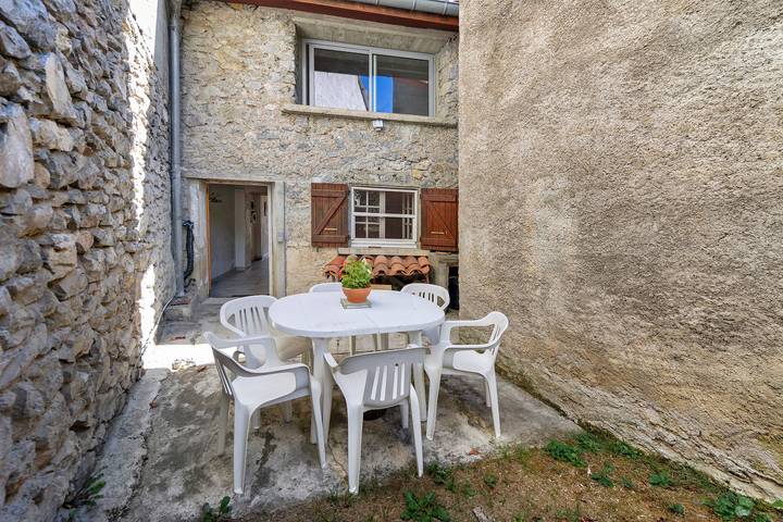 Maison de vacances « Chez You » avec vue montagne, terrasse et jardin privatifs in Cazavet, Parc naturel régional des Pyrénées ariégeoises