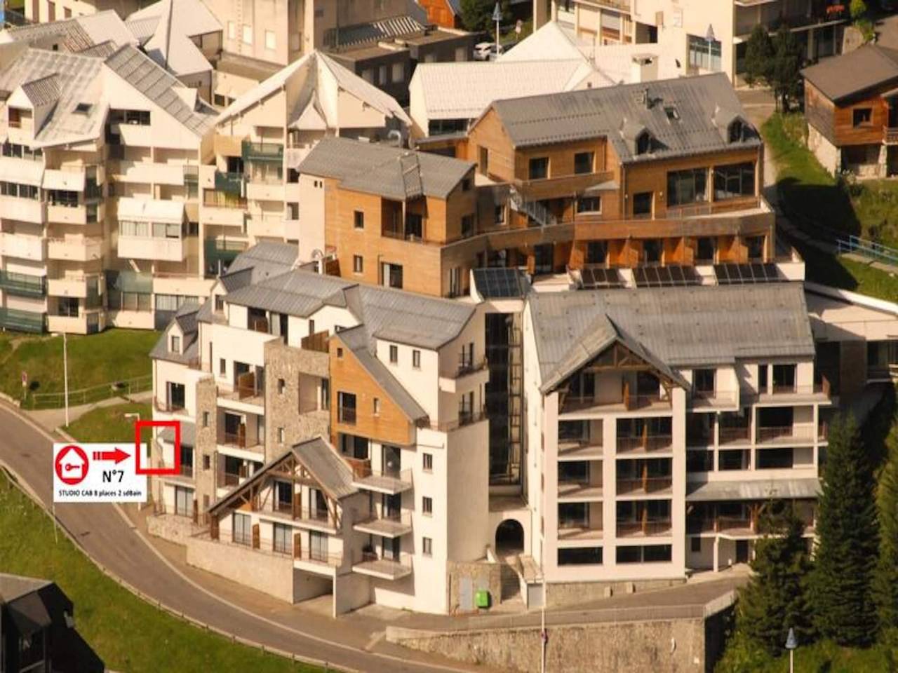 Entire apartment, Apartment near slopes with pool access in Gourette, Eaux-Bonnes