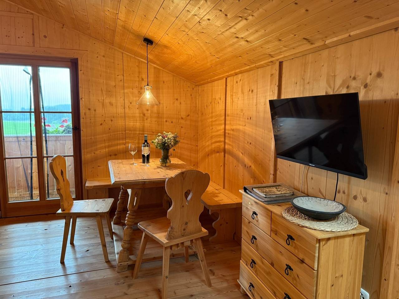 Ganze Ferienwohnung, Langegger Alm - Sennerstube in Bernbeuren, Romantische Straße