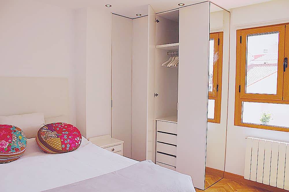 Entire apartment, Penthouse center with large terrace, renovated and sunny. Wifi - License in Valladolid, Valladolid Province