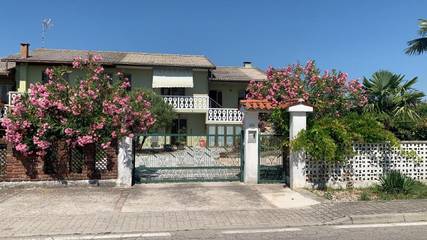 Cottage pour 2 personnes, avec jardin ainsi que terrasse et vue à Caorle