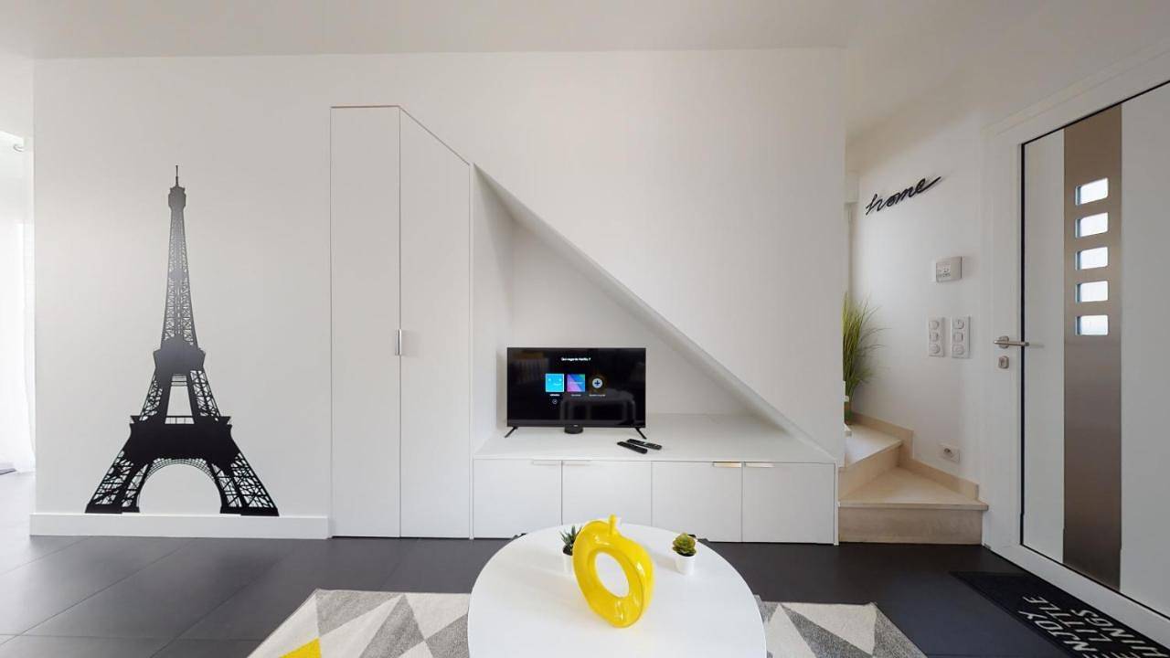 Paris House in Villejust, Essonne