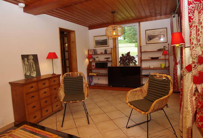 Apartamento entero, Apartamento 'Le Chalet De Suzon' con vistas a la montaña, Wi-Fi y aire acondicionado in Villard-de-Lans, Parc naturel régional du Vercors