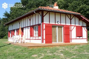 Gîte pour 4 personnes, avec jardin à Orx