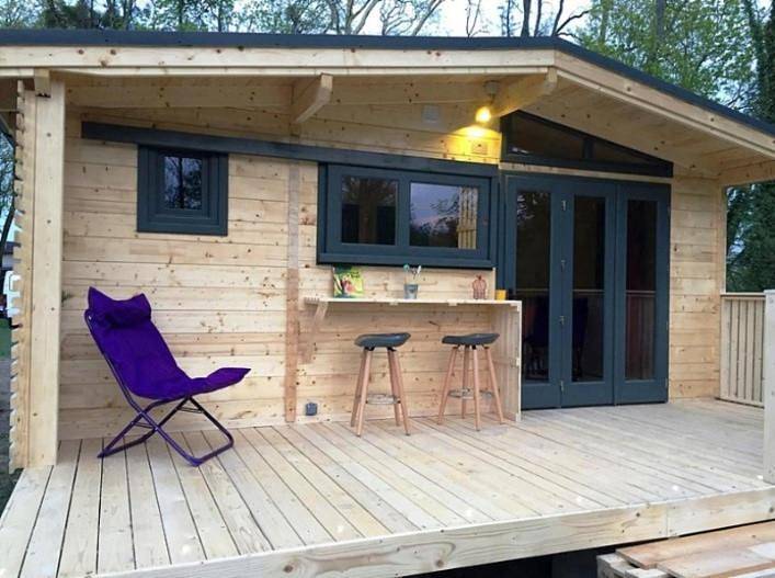 Camping pour 4 personnes, avec Terrasse ainsi que Jardin et Vue dans Neuvéglise-sur-Truyère