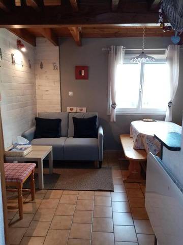 Gîte pour 4 personnes, avec vue à Chastreix