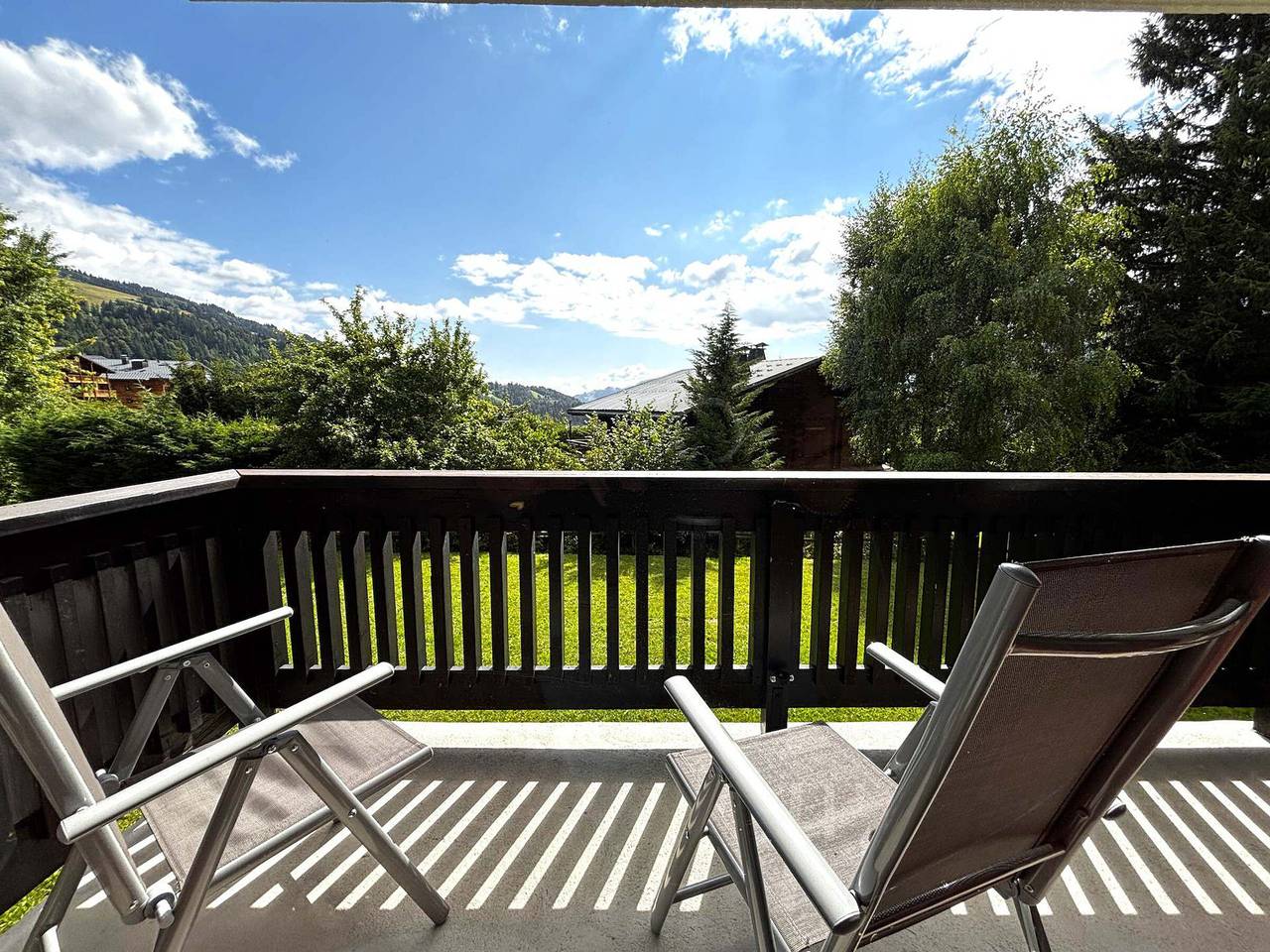 Appartement entier, Appartement 6 pers. aux pistes, balcon vue montagne in Notre-Dame-de-Bellecombe, Région d'Albertville