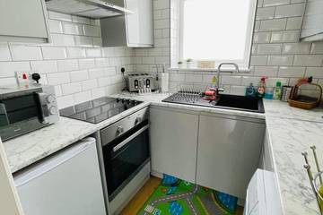 Villa With Pool for 7 People in Waveney District, England, Photo 4