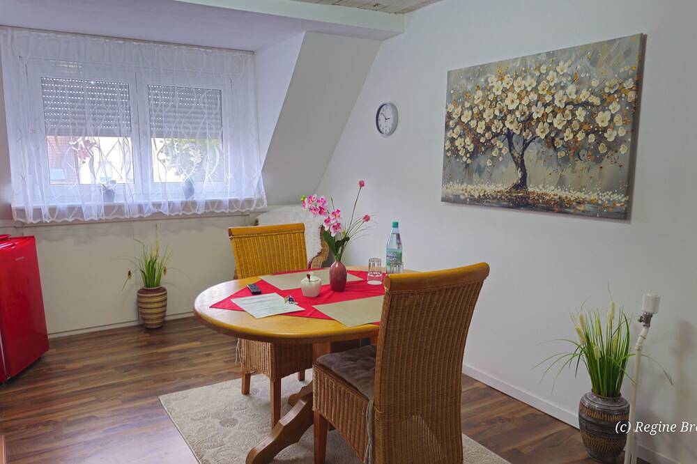 Unterkunft liegt verkehrsgünstig zwischen den Großstädten Köln/Düsseldorf/Aachen in Grevenbroich, Rheinland