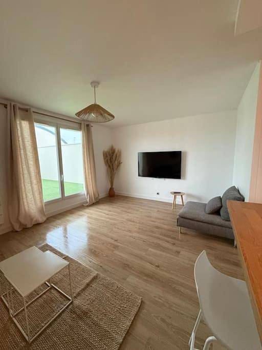 Gîte pour 2 personnes, avec terrasse, animaux acceptés à Cergy - 2