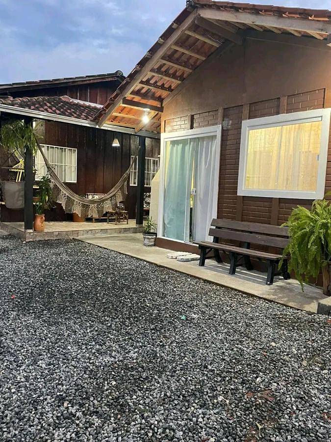 Casas e apartamentos de temporada para 4 pessoas, com balcão, com animais de estimação em São Francisco do Sul