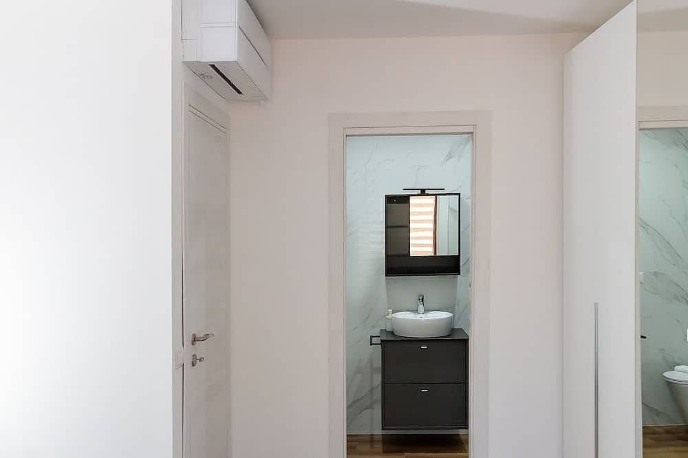 Villa Nikita nestled in the greenery of Capodimonte with breathtaking views and ample space. in Neapel, Neapel Provinz