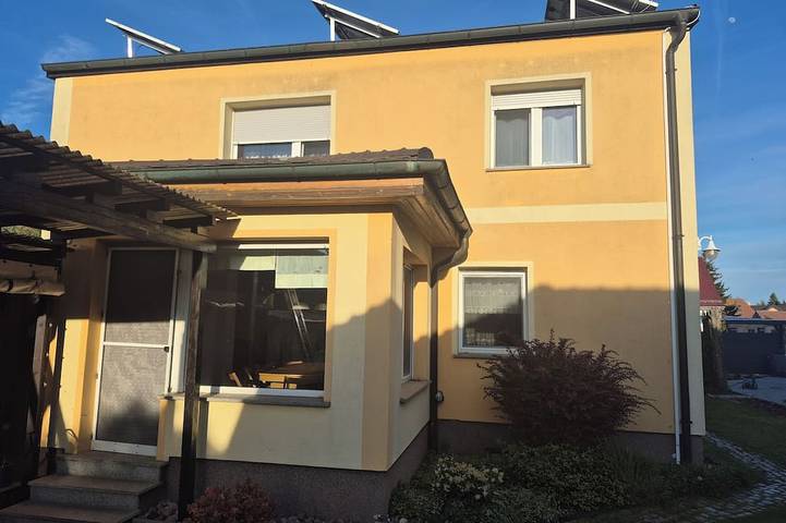 Ferienhaus für 8 Personen, mit Terrasse und Garten
