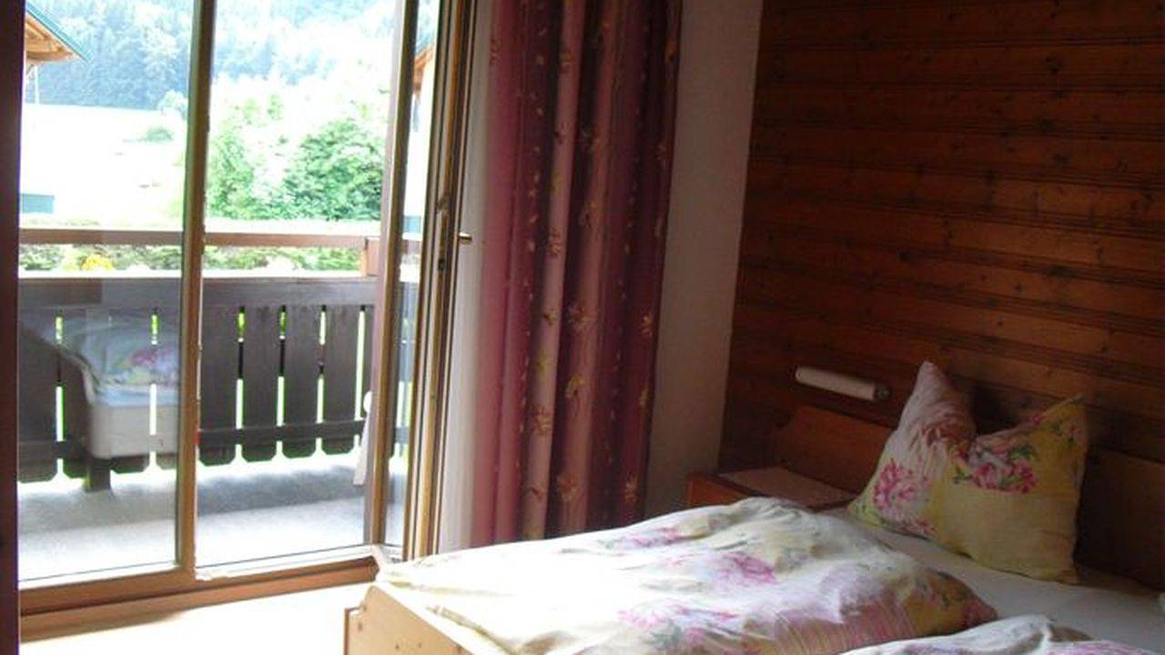 Doppelzimmer für 2 Personen (12 m²) in Strobl in Abersee, Strobl