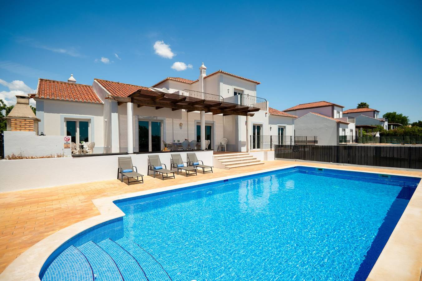 Villa Nina in Moncarapacho, Ria Formosa