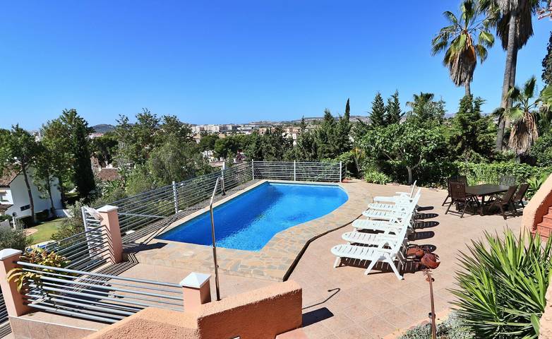Villa voor 8 personen, with Uitzicht op zee and Tuin as well as Zwembad in Mijas Costa
