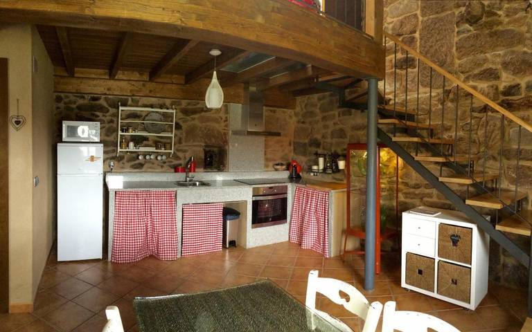 Casa rural para 4 personas, con Terraza además de Jardín y Vistas en Villarino de Conso - 3