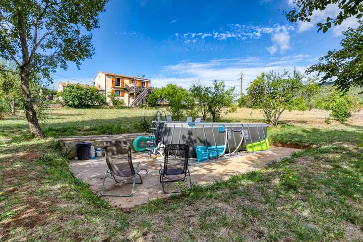 Casa de vacaciones 'La Trêve' con vistas a las montañas, Wi-Fi y aire acondicionado in La Tour-sur-Orb, Region de Béziers